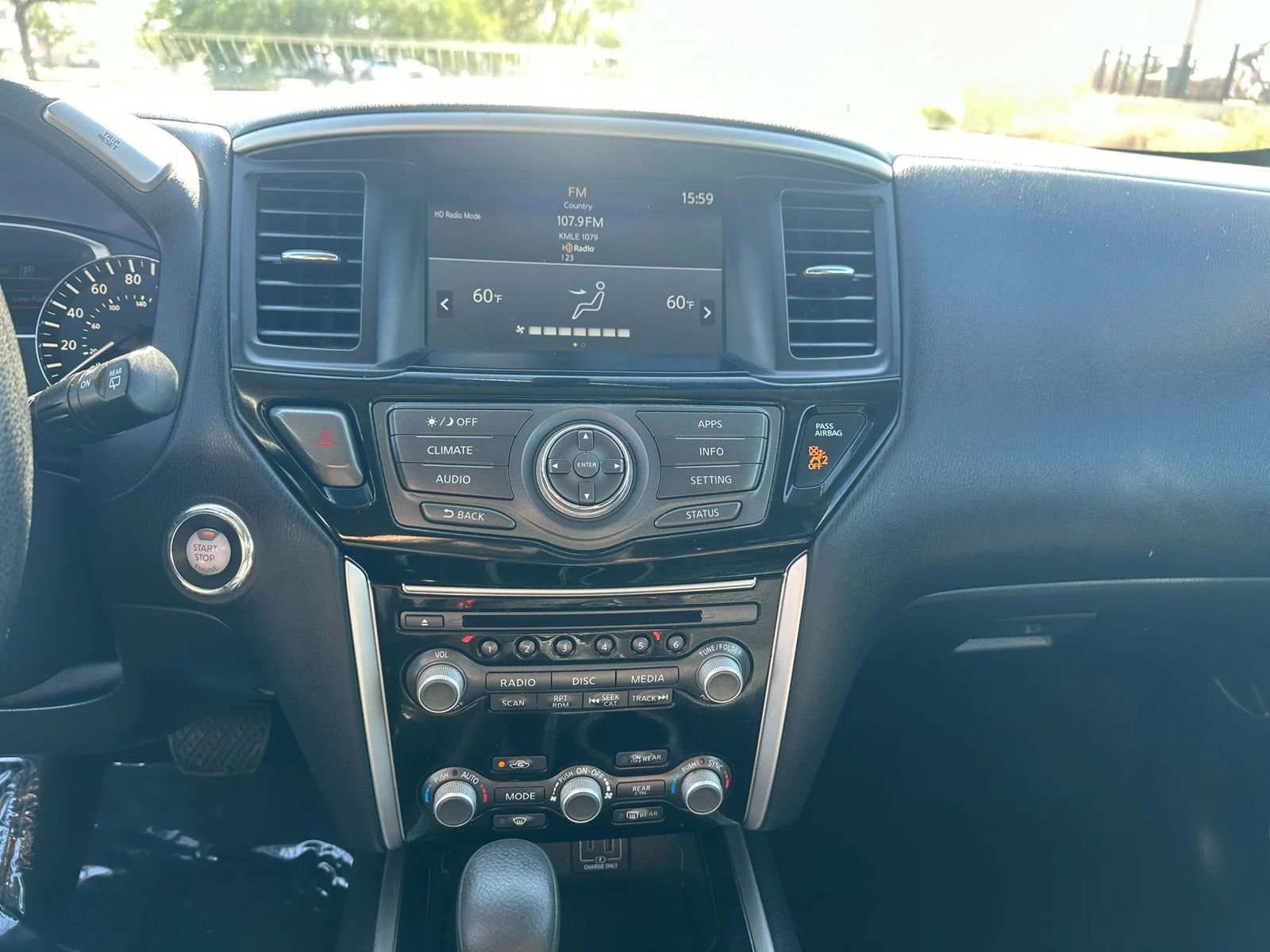Used 2020 Nissan Pathfinder S AWD/4WD image 12