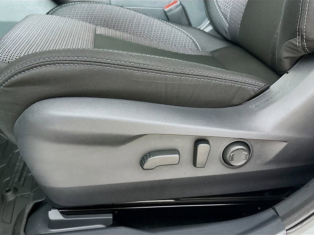 Used 2025 Subaru Outback Premium w/ Popular Package #1 image 9