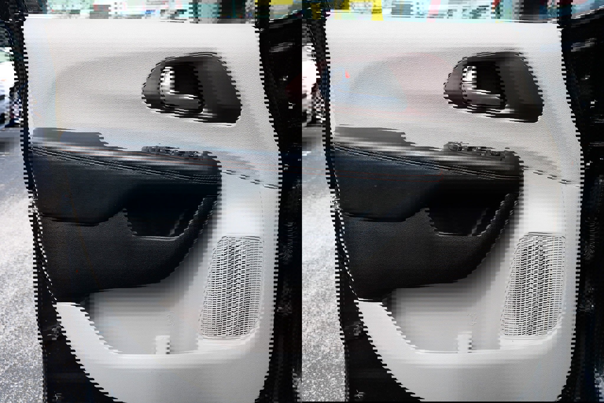 Used 2017 Chrysler Pacifica LX image 46