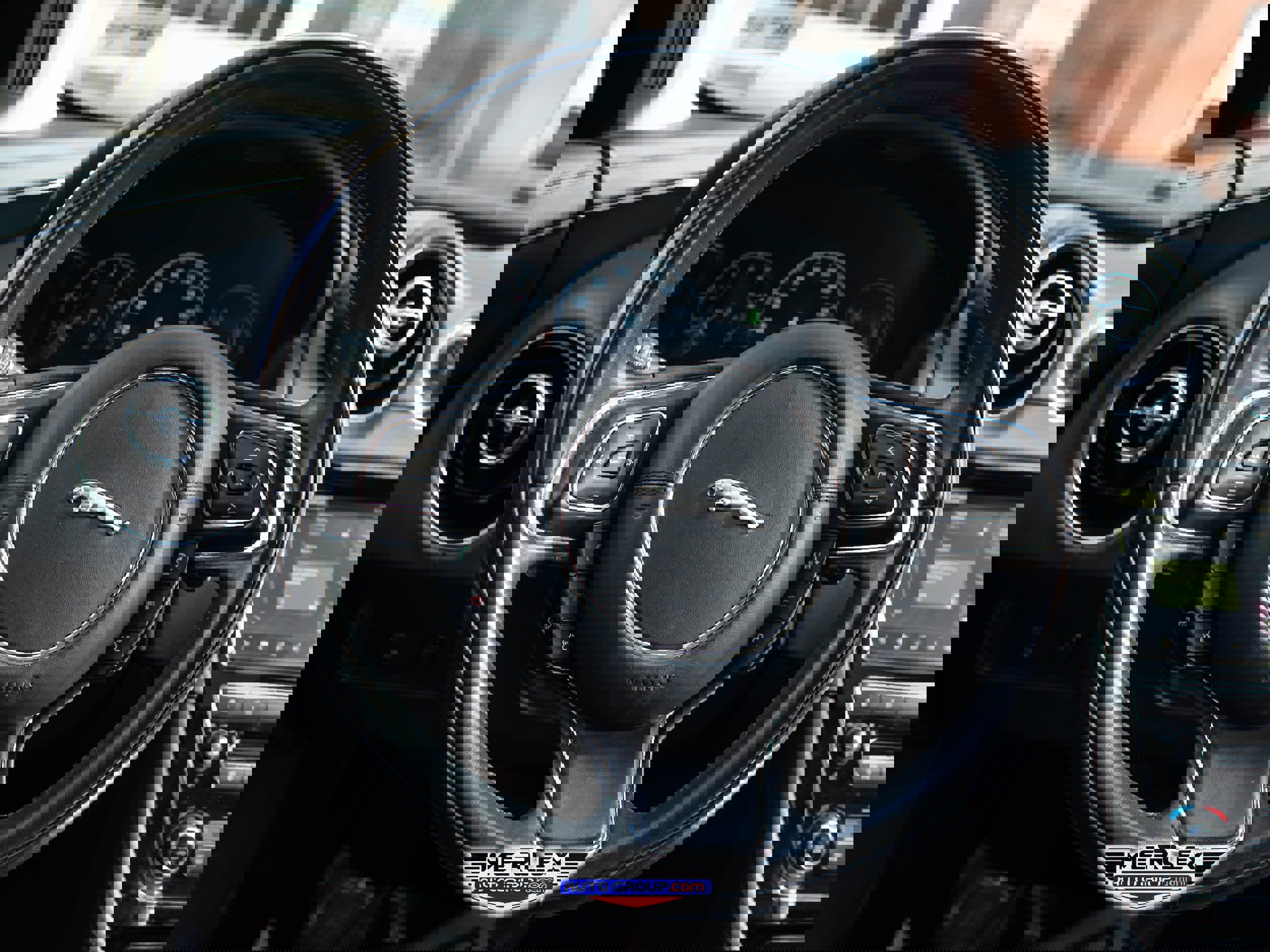 Used 2019 Jaguar XJ R-Sport image 23