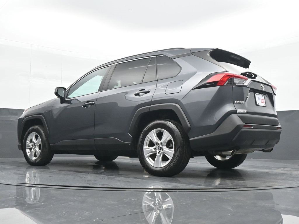 Used 2020 Toyota RAV4 XLE image 19