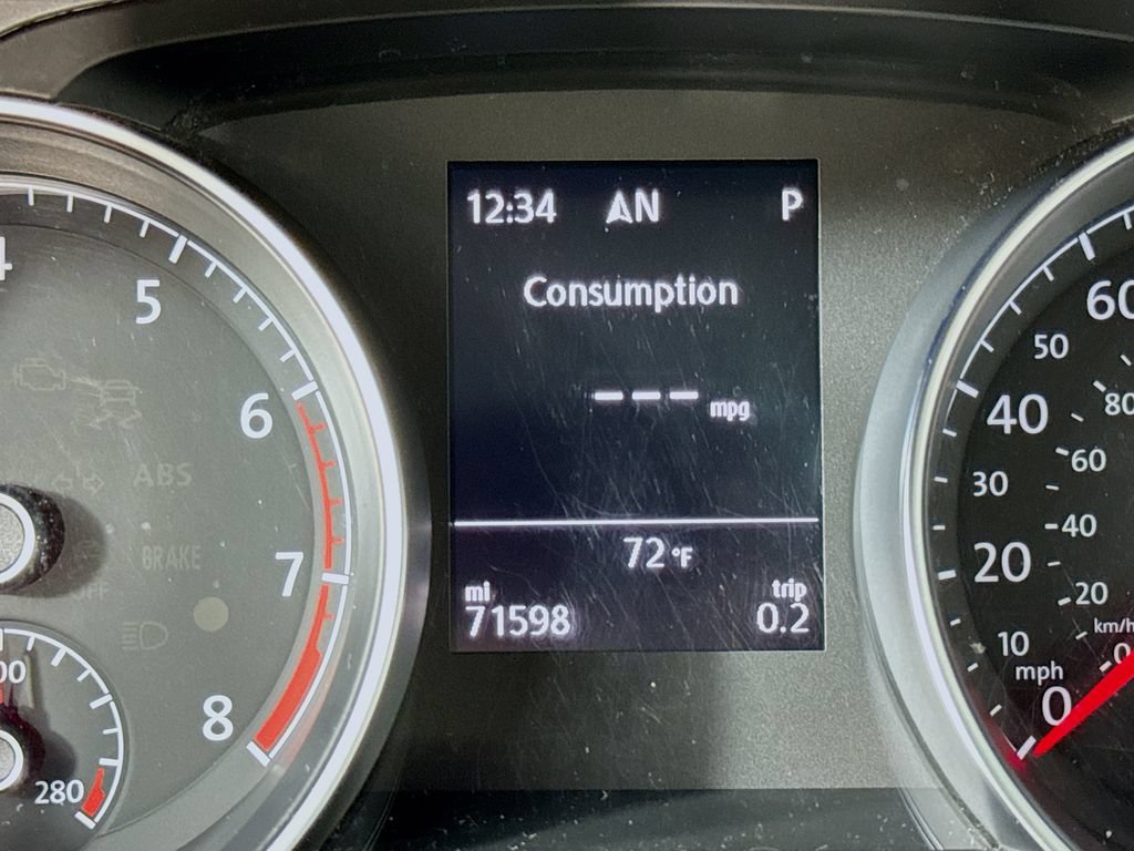 Used 2015 Volkswagen Golf S FWD image 14