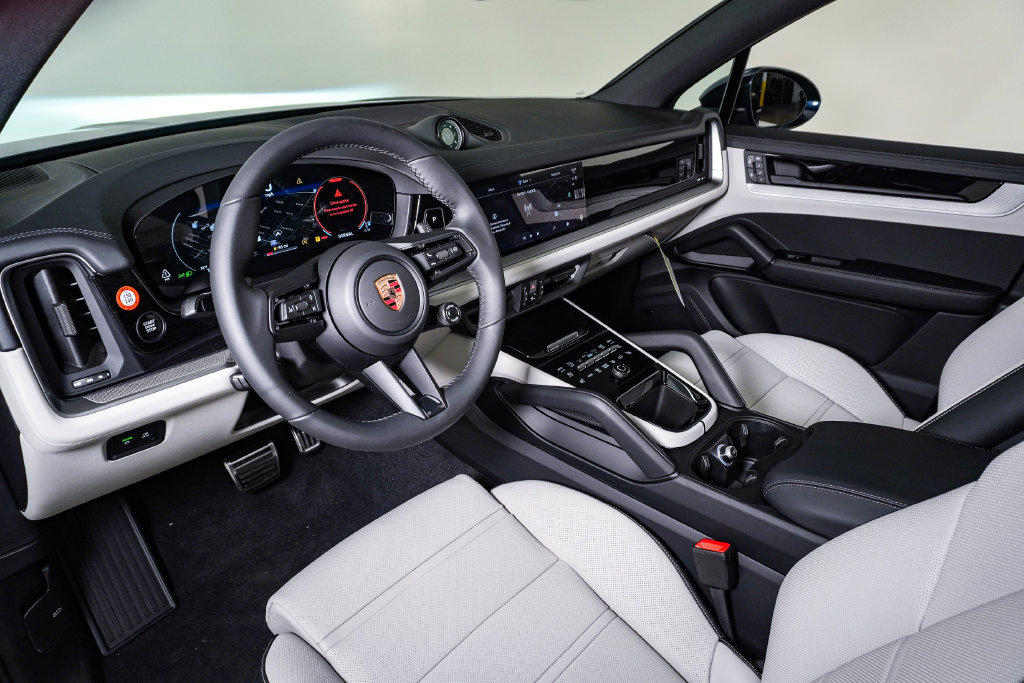 New 2026 Porsche Cayenne S AWD/4WD image 4