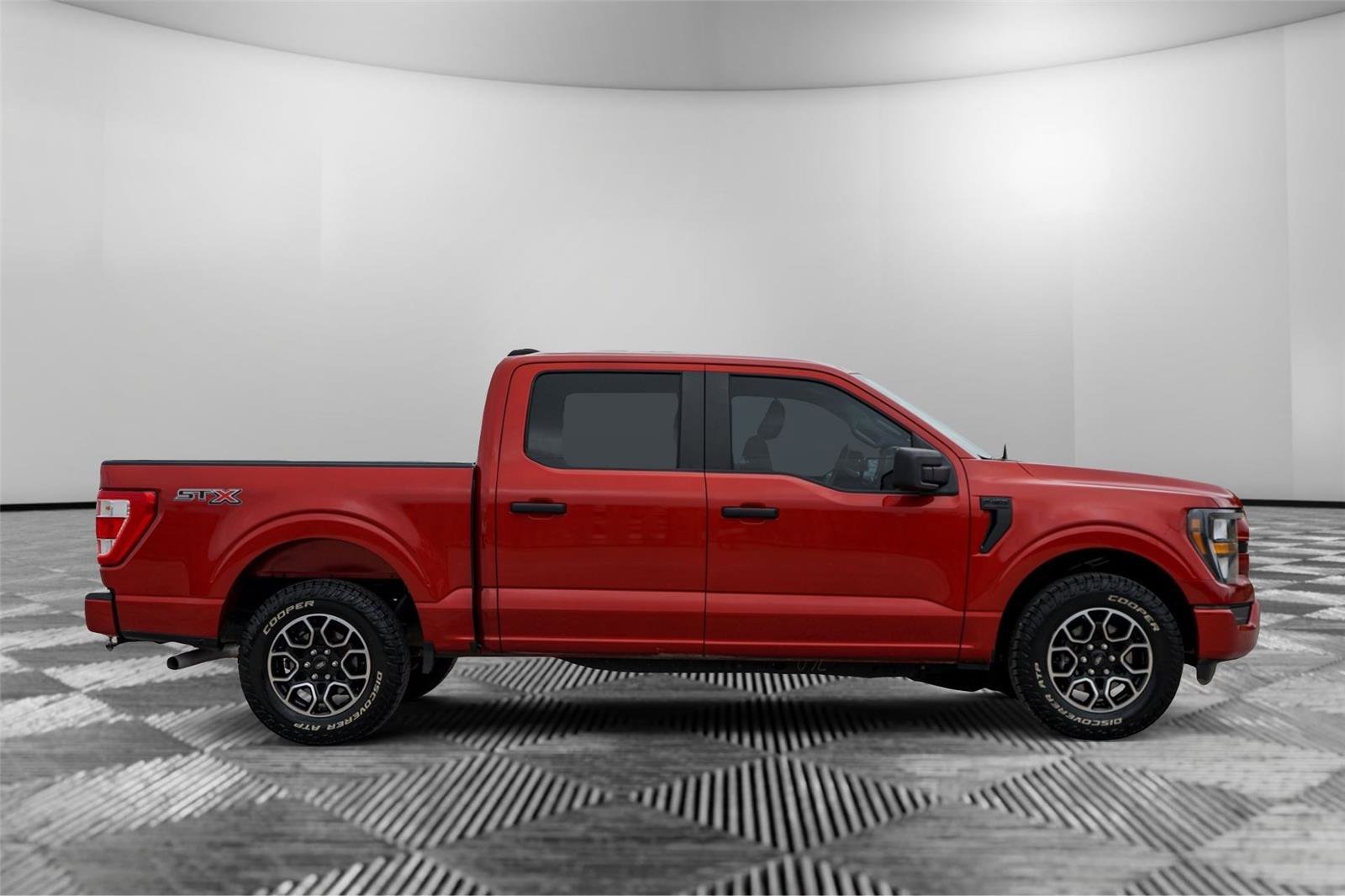 Used 2023 Ford F150 XL w/ STX Appearance Package RWD image 4