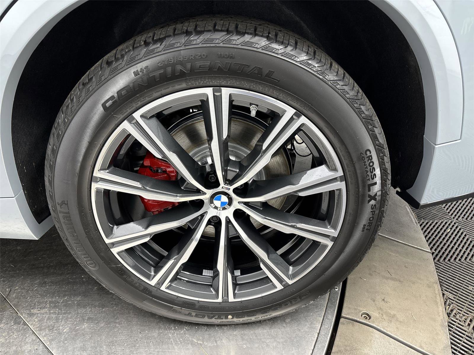 New 2026 BMW X5 xDrive40i w/ M Sport Package image 27