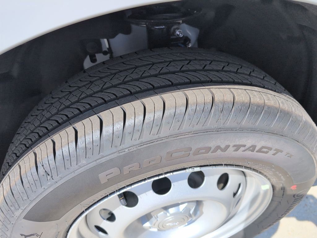 New 2026 Ford Maverick XL image 16