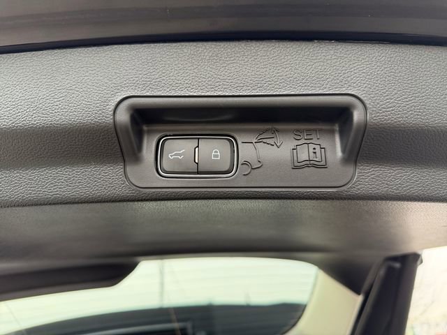 Used 2025 Ford Explorer Active image 36