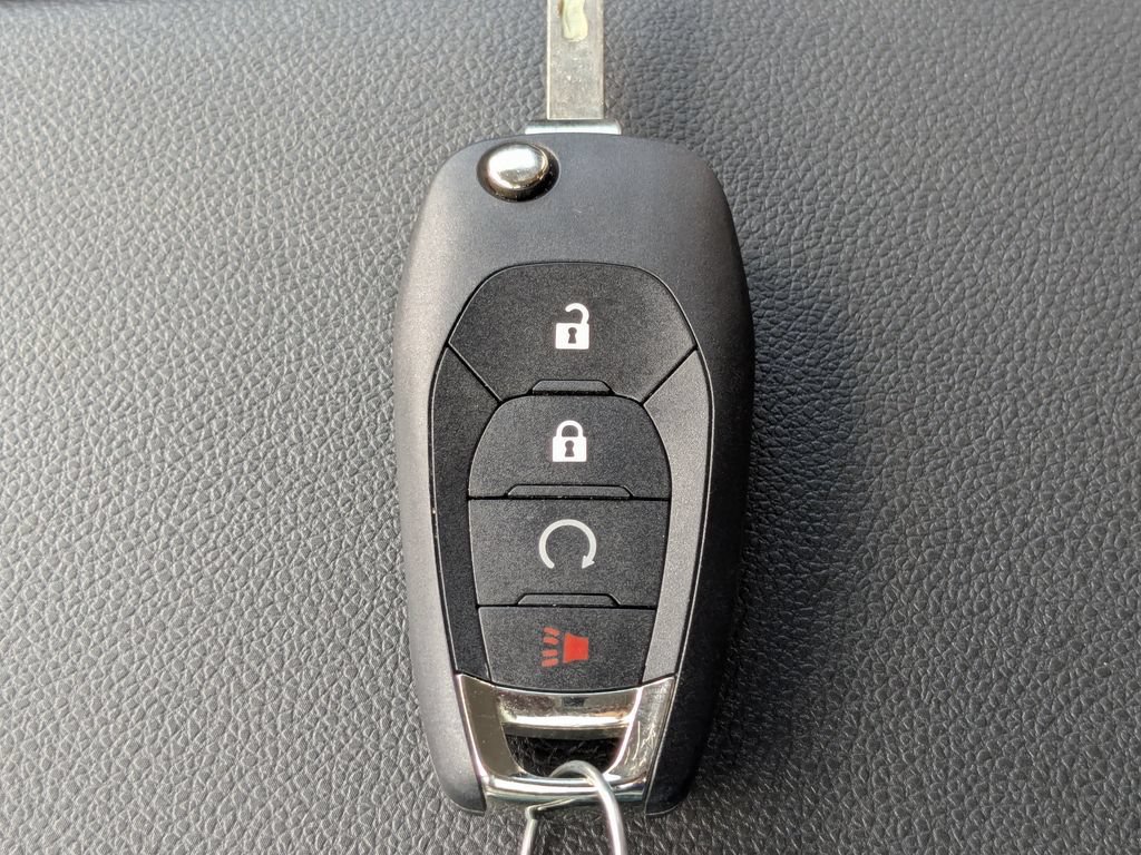 Used 2025 Chevrolet Trax LS w/ Driver Confidence Package FWD image 30