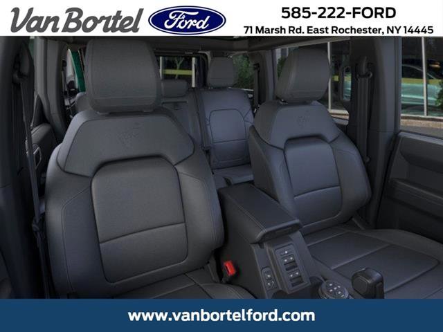 Used 2025 Ford Bronco Badlands image 43