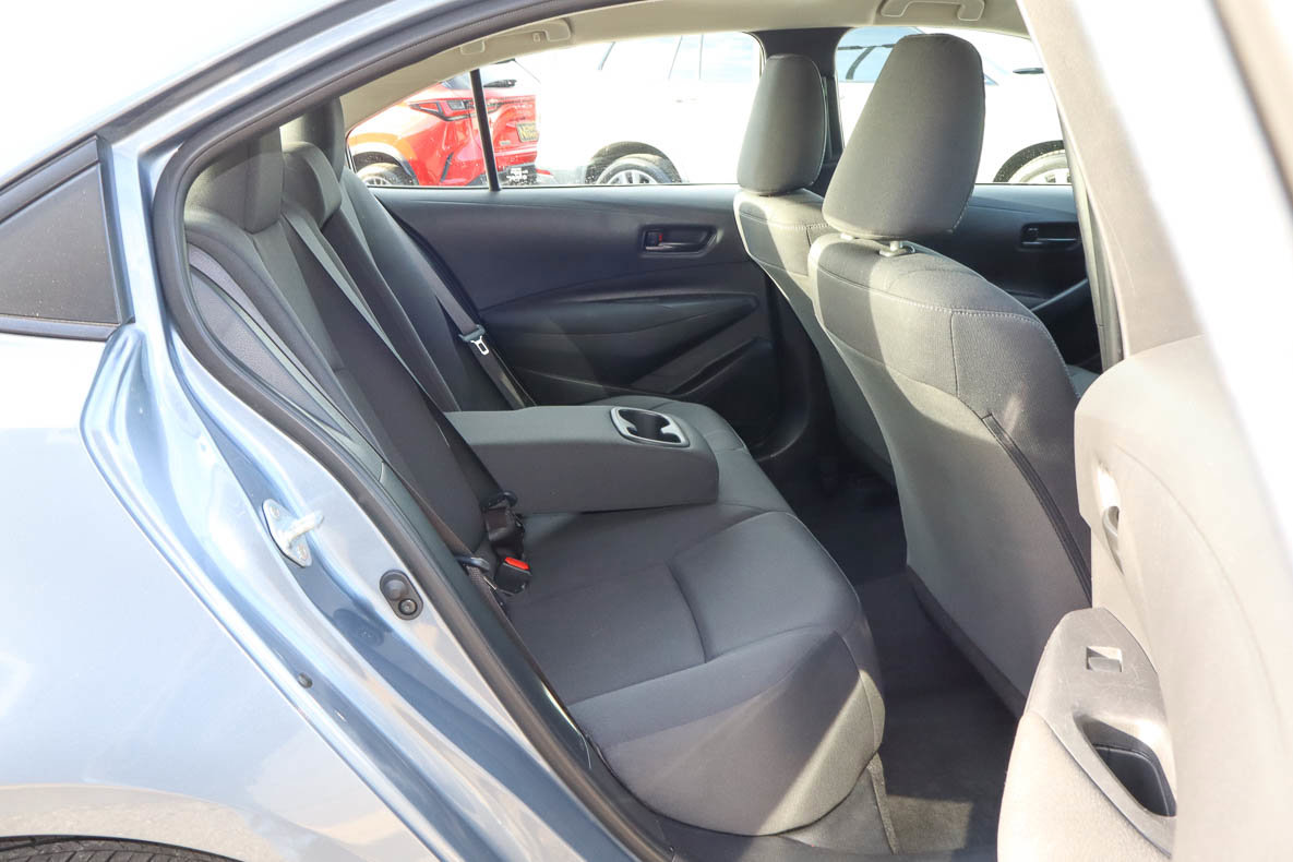 Used 2024 Toyota Corolla LE FWD image 21