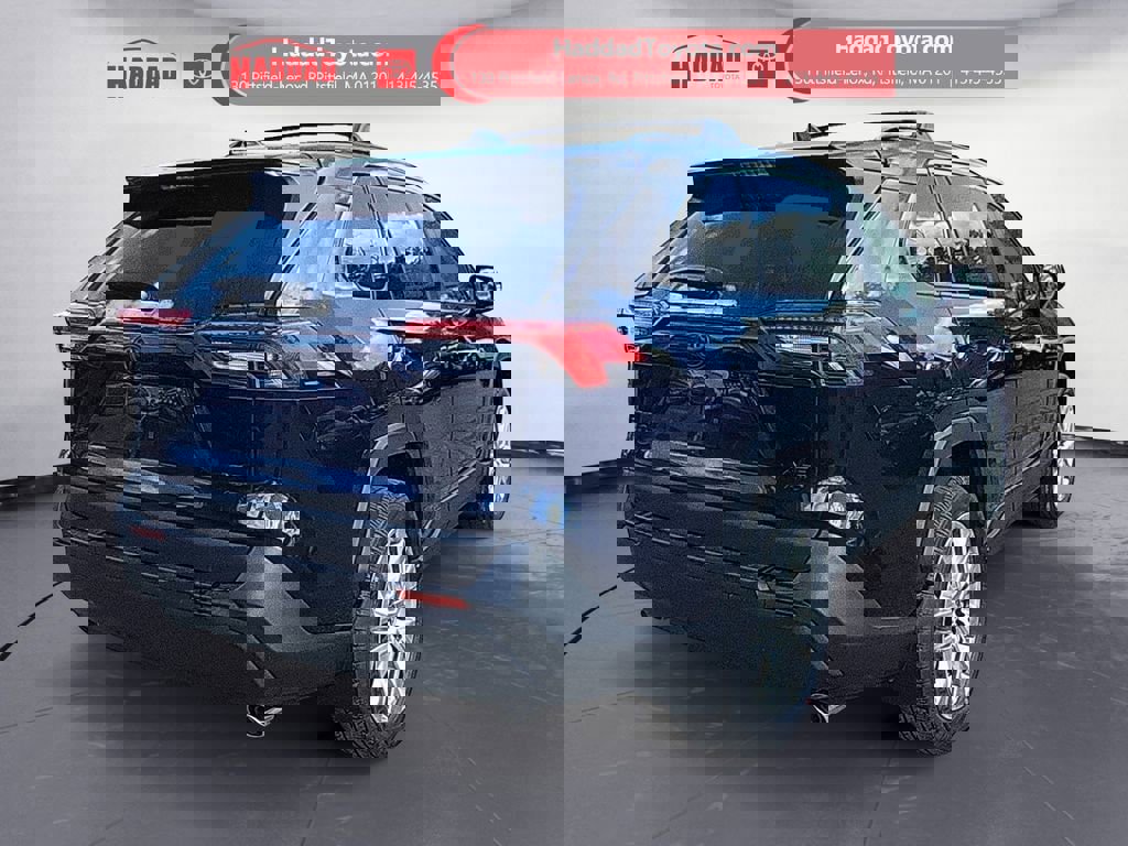 New 2025 Toyota RAV4 XLE Premium image 5