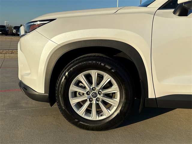 Used 2024 Toyota Grand Highlander XLE image 4