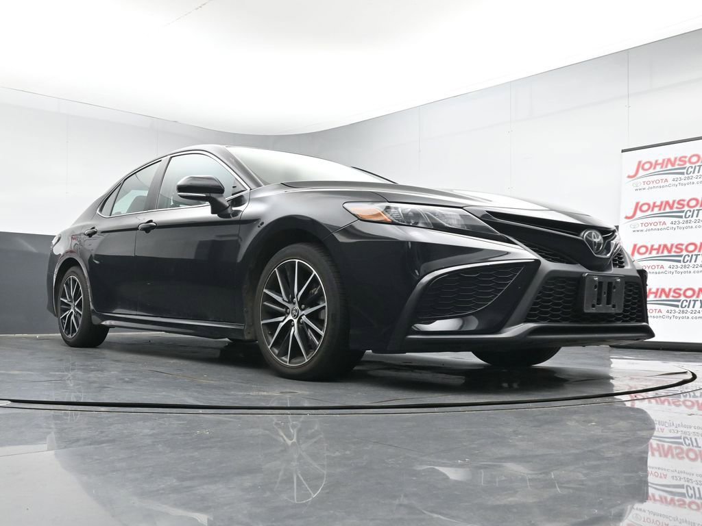 Used 2024 Toyota Camry SE FWD image 18