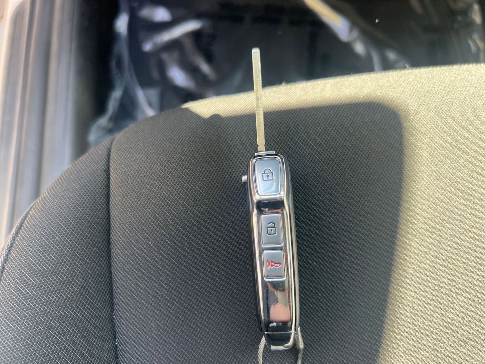 Used 2025 Kia Sportage LX image 18