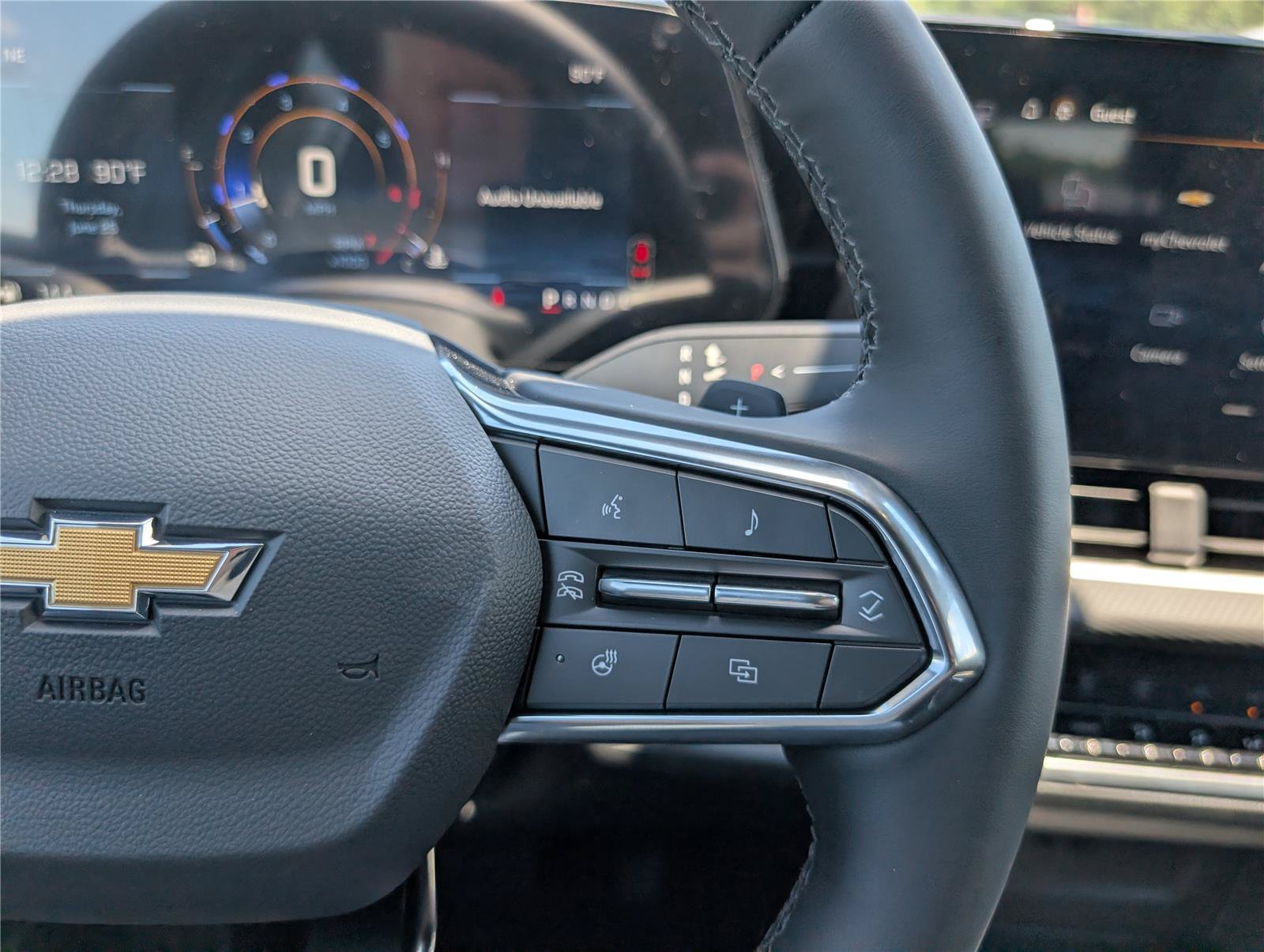 New 2026 Chevrolet Equinox LT FWD image 17