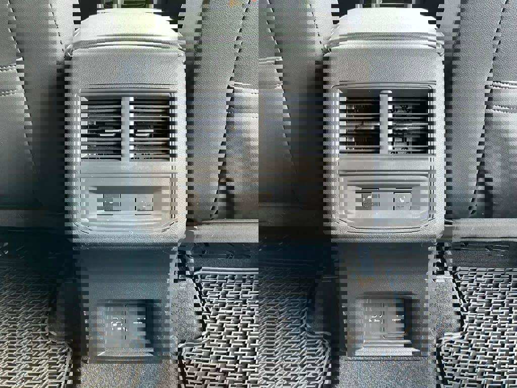 Used 2022 Volkswagen Atlas Cross Sport SEL Premium R-Line image 14