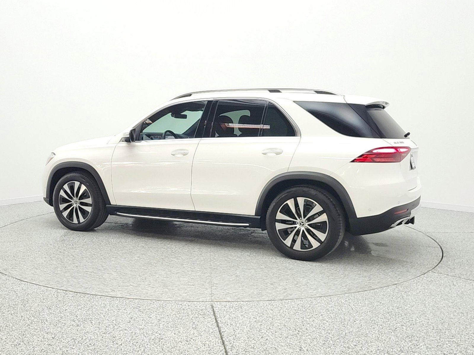 Used 2024 Mercedes-Benz GLE 350 4MATIC image 8