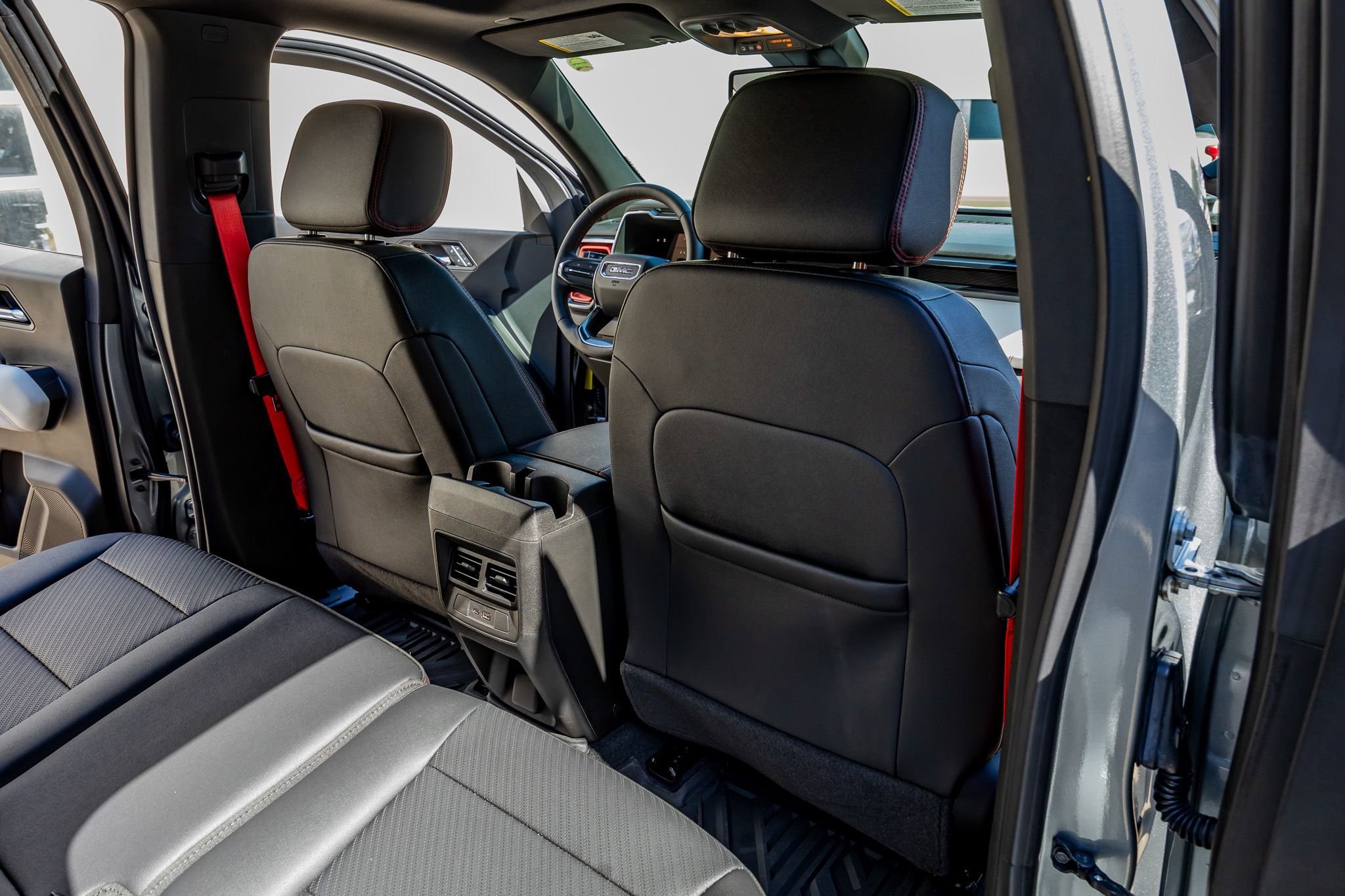 Used 2024 GMC Canyon AT4X image 32