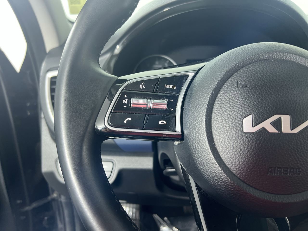 Certified 2023 Kia Seltos S w/ Navigation Package FWD image 17