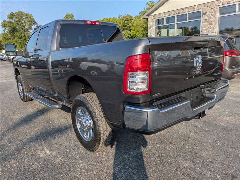 Used 2024 RAM 2500 Tradesman w/ Chrome Appearance Group image 5