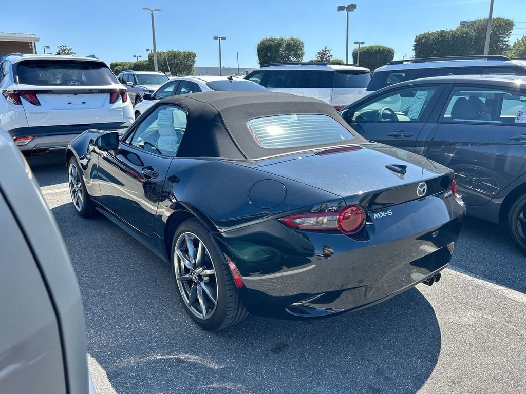 Used 2023 MAZDA MX-5 Miata Grand Touring RWD image 3
