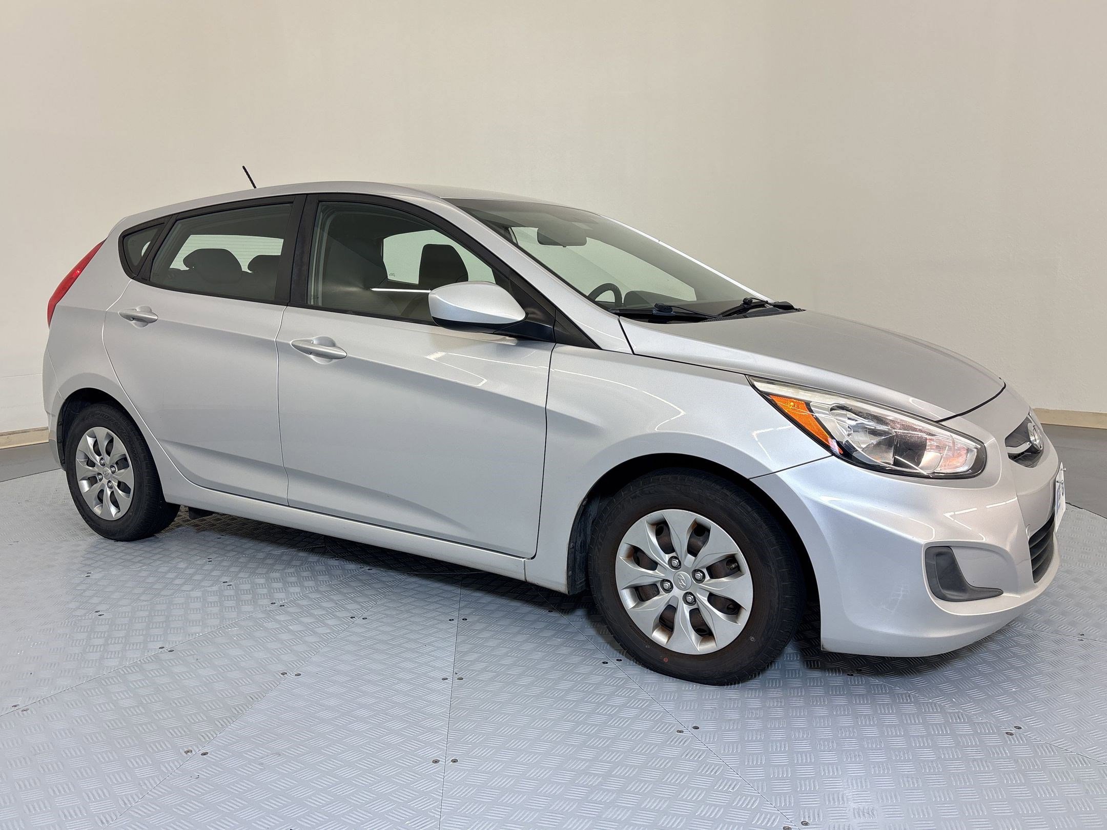 Used 2017 Hyundai Accent SE FWD image 7