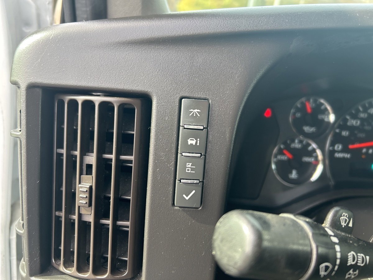 Used 2022 Chevrolet Express 2500 w/ Driver Convenience Package image 20