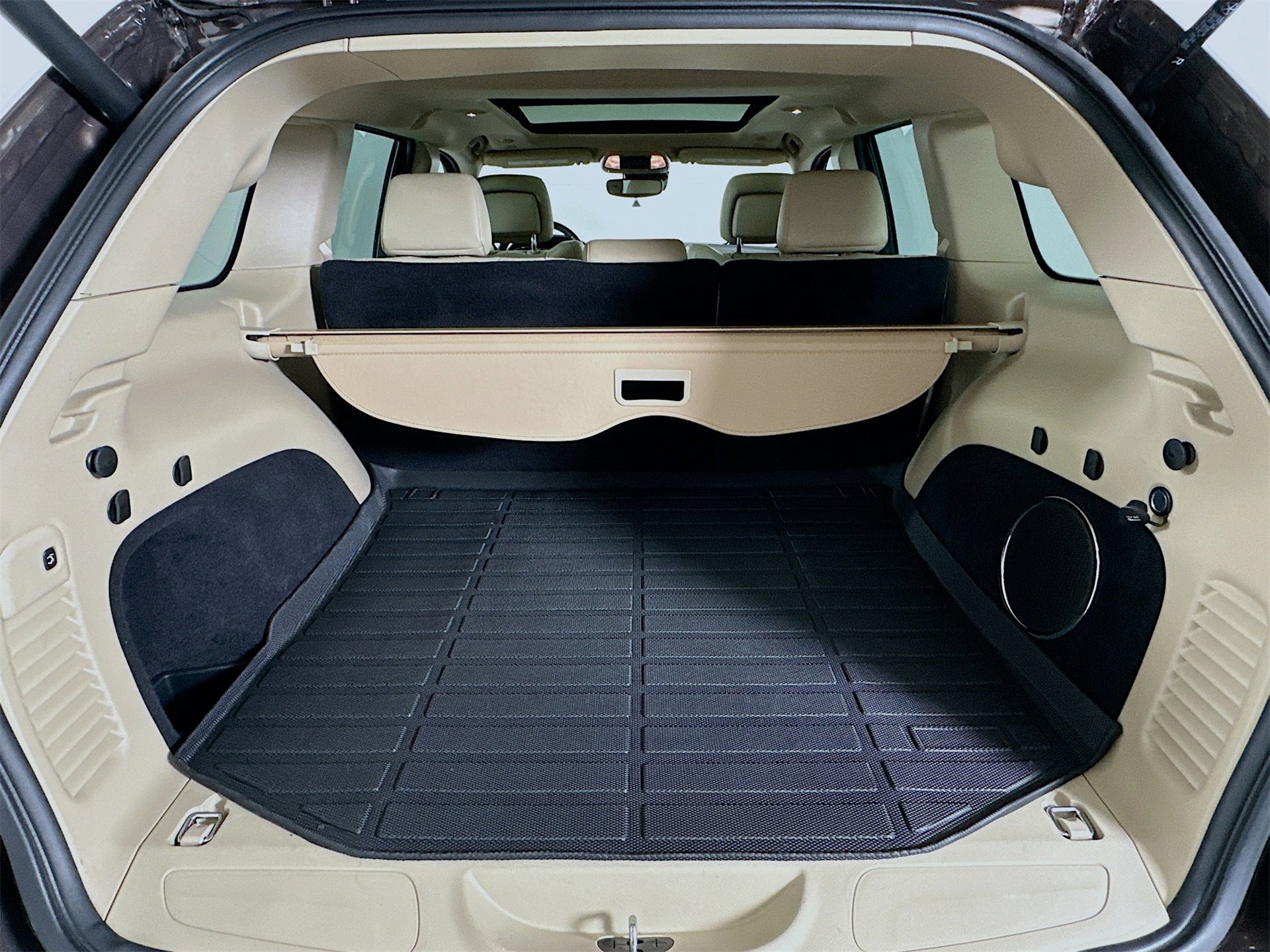 Used 2020 Jeep Grand Cherokee Limited w/ Luxury Group II image 28