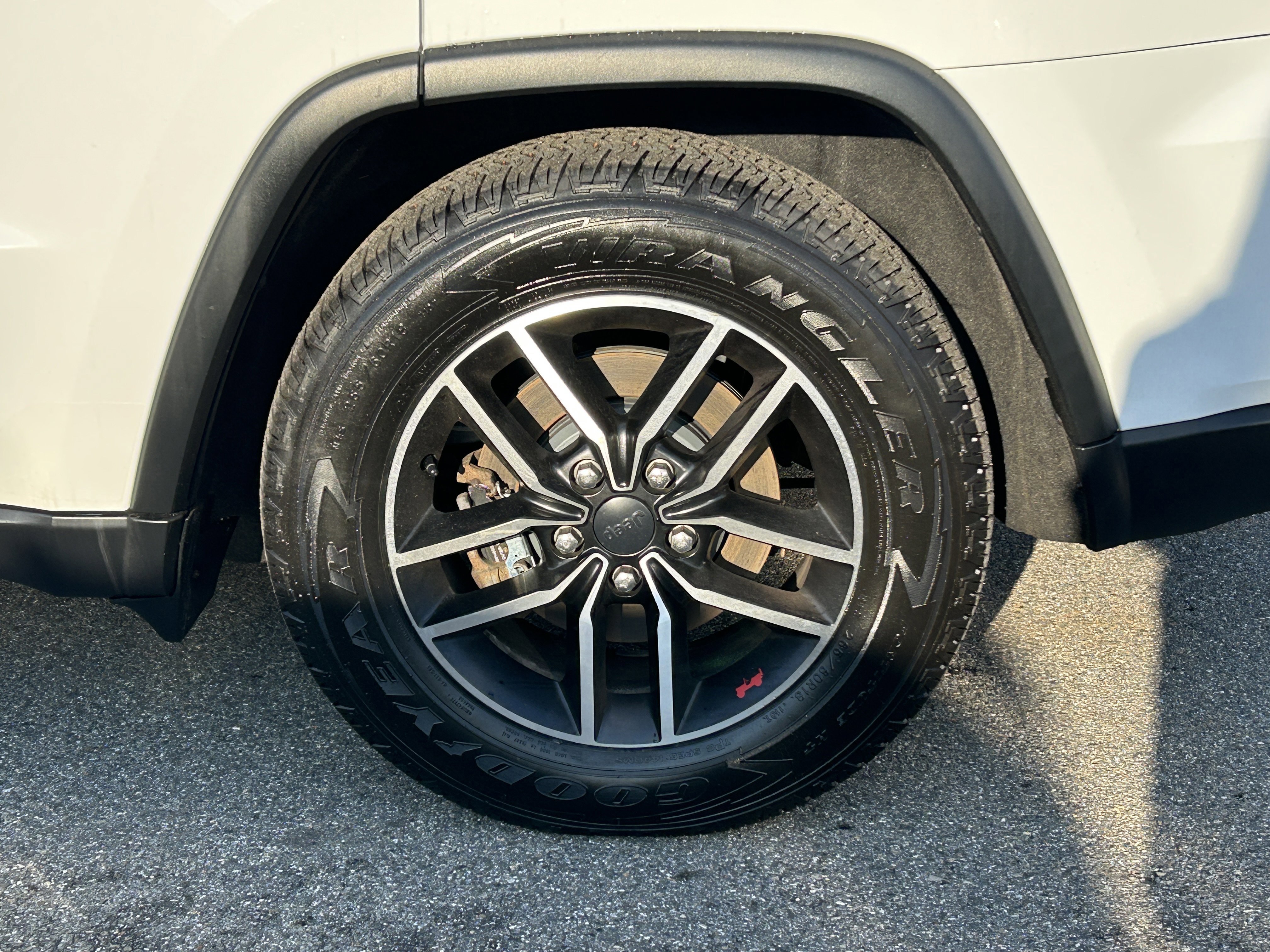 Used 2020 Jeep Grand Cherokee Trailhawk AWD/4WD image 5
