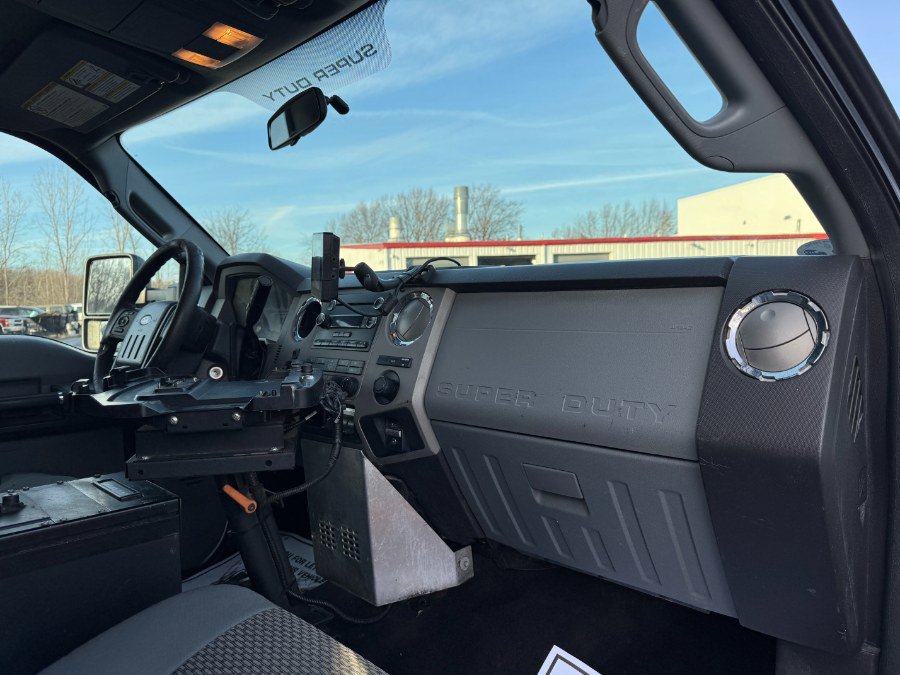 Used 2015 Ford F350 XLT w/ Trailer-Tow Prep Package image 19