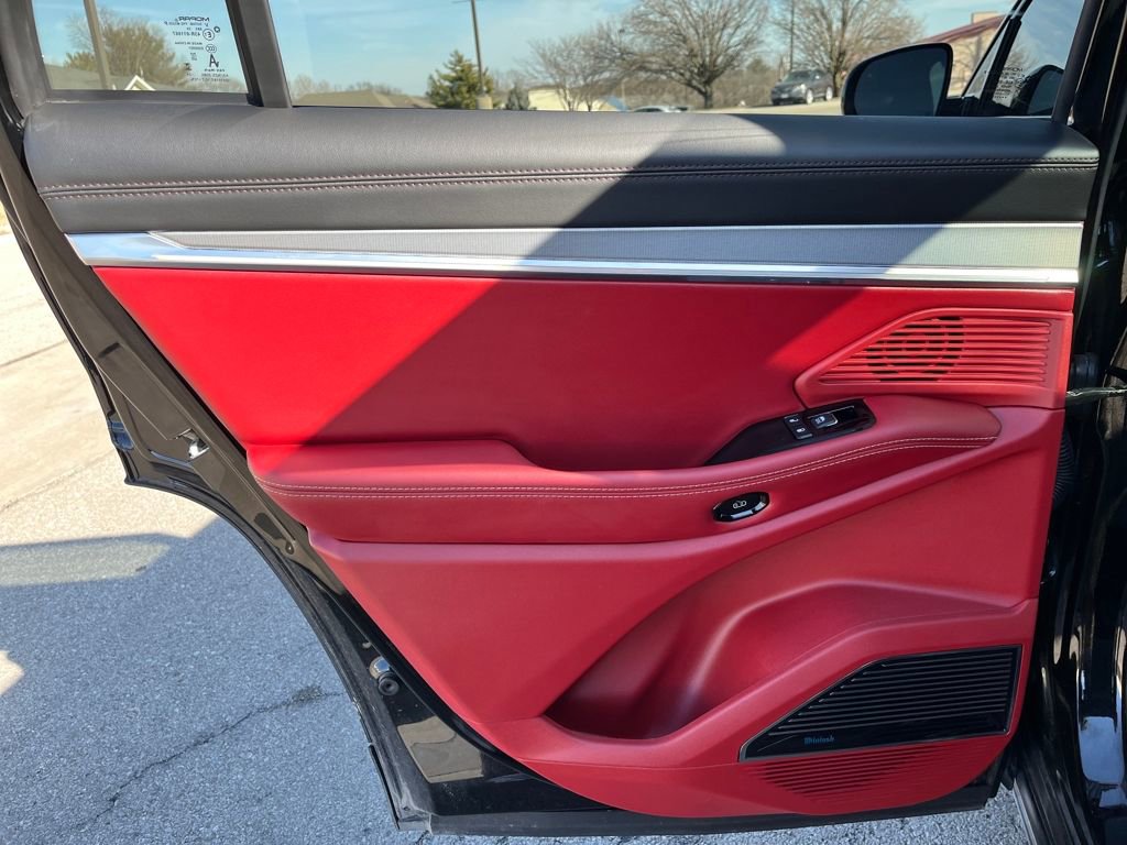 Used 2025 Jeep Wagoneer S Launch Edition image 27