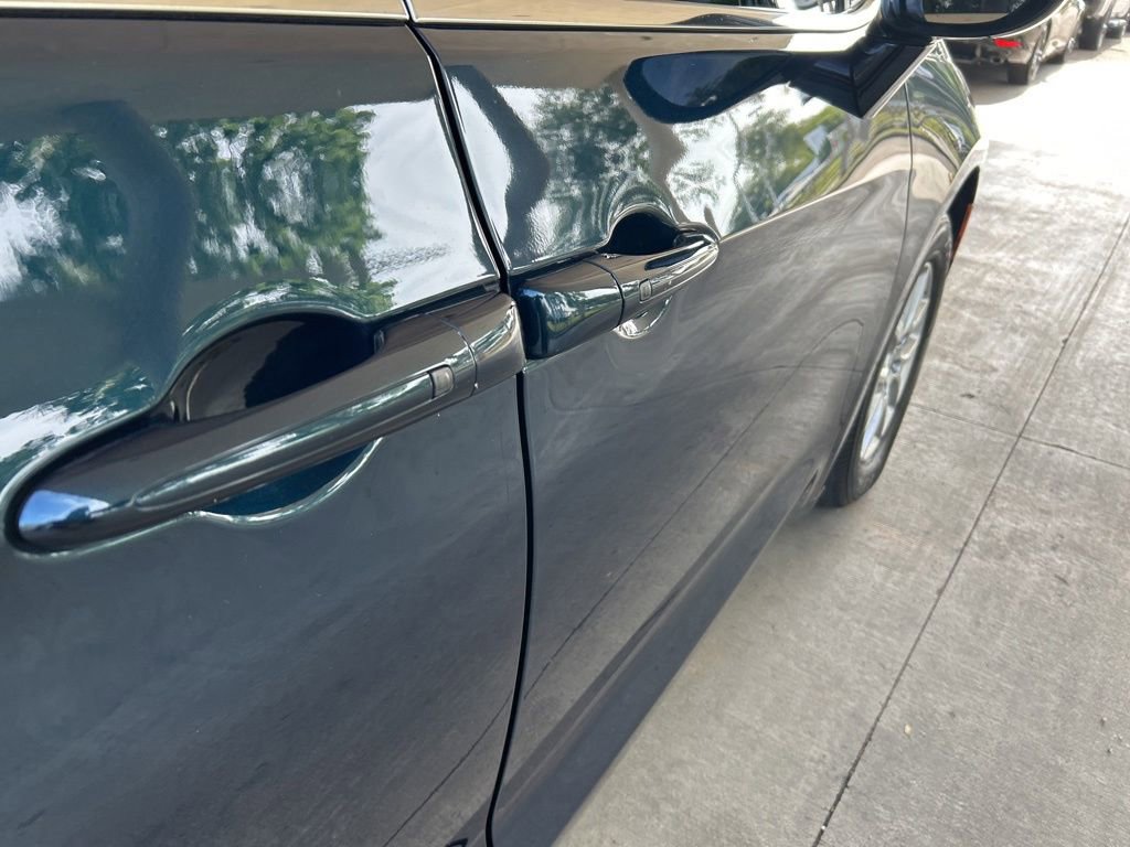 Used 2024 Chrysler Pacifica Touring-L FWD image 19
