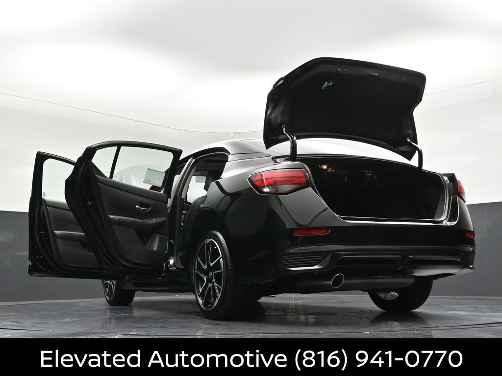 Certified 2025 Nissan Sentra SR w/ SR Premium Package FWD image 39
