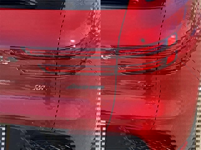 Used 2024 Genesis GV70 3.5T Sport image 7