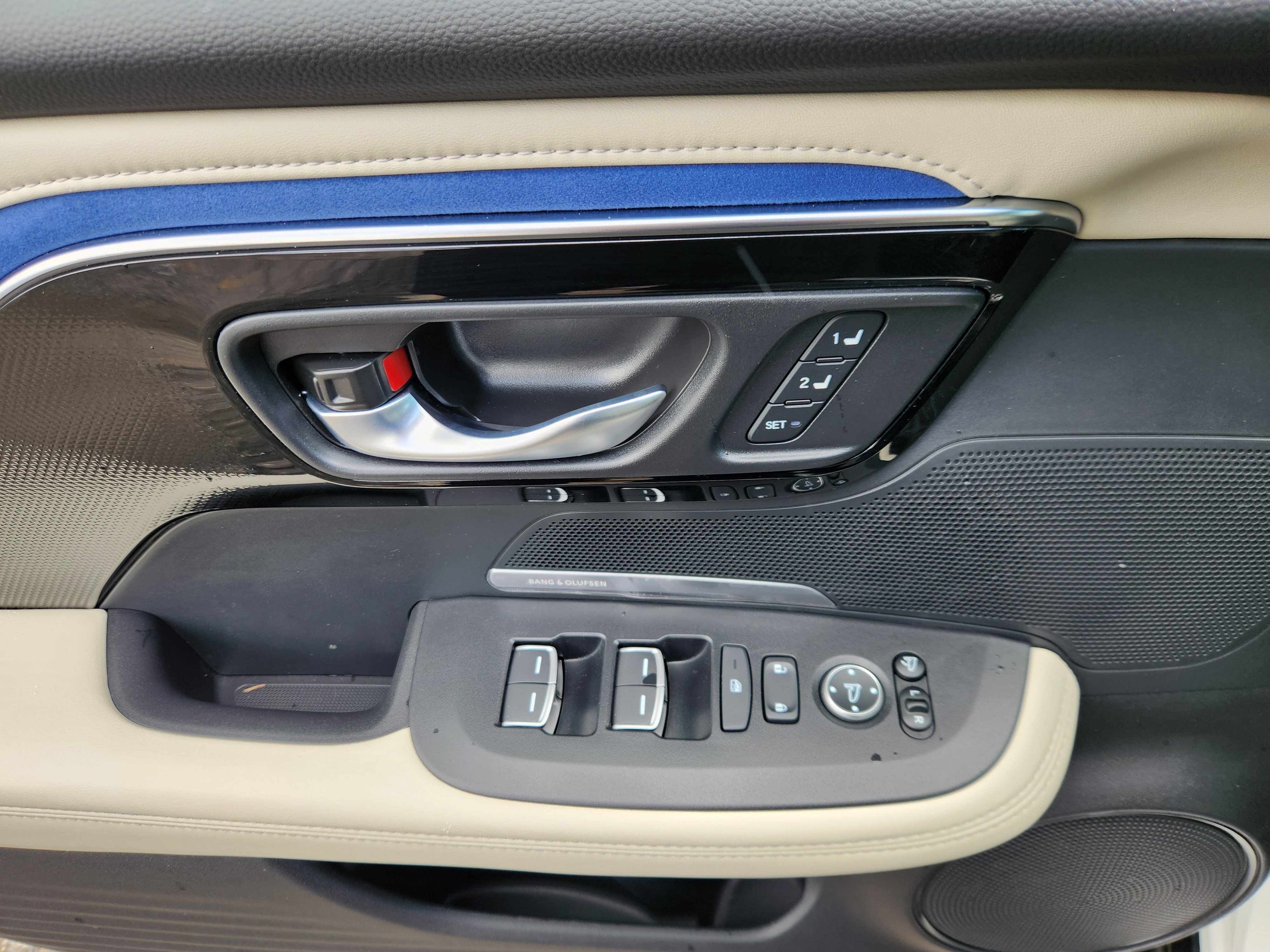 Certified 2025 Acura ADX A-Spec image 18