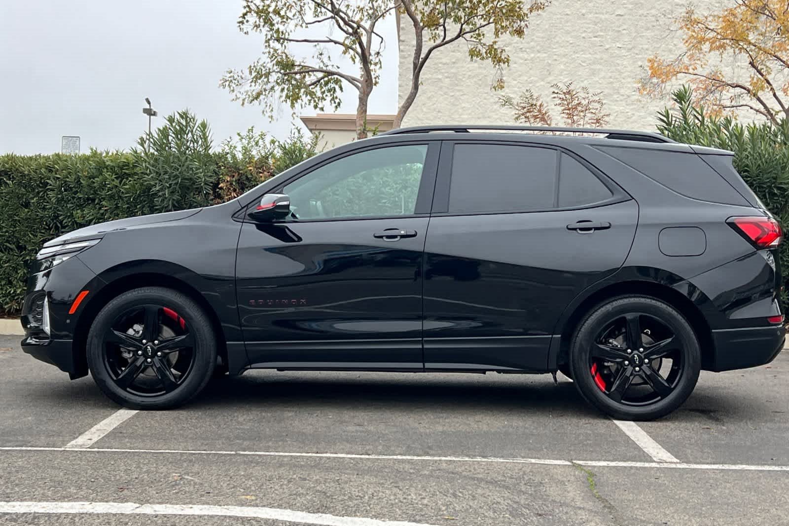 Used 2024 Chevrolet Equinox Premier image 5