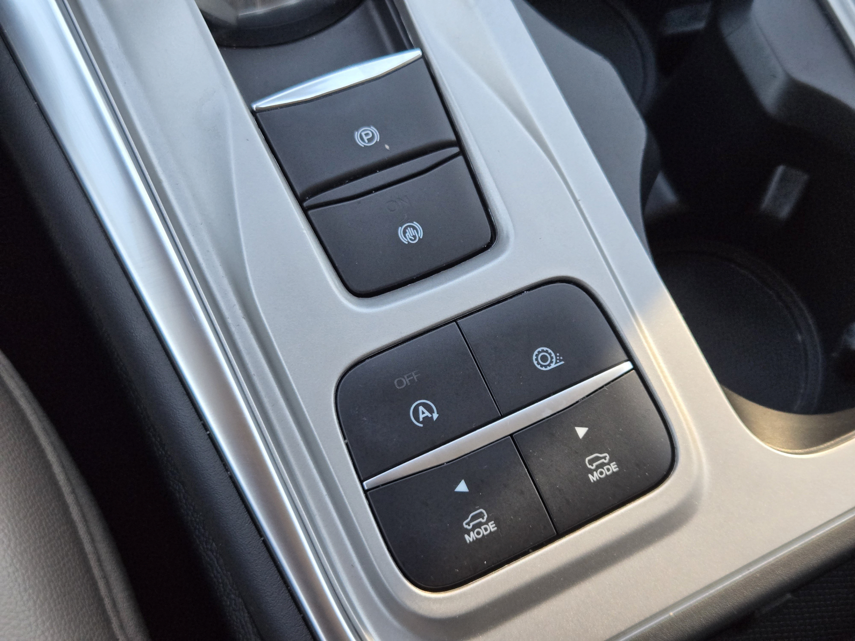 Used 2023 Ford Explorer Limited w/ Limited Technology Package RWD image 13