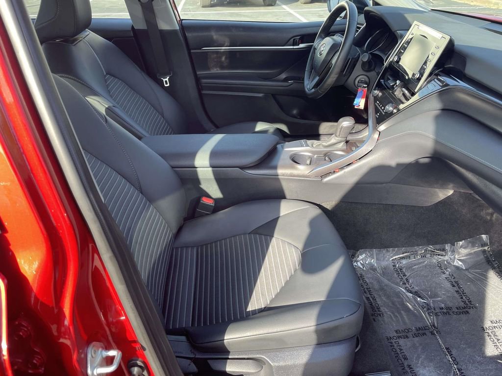 Used 2024 Toyota Camry SE image 44