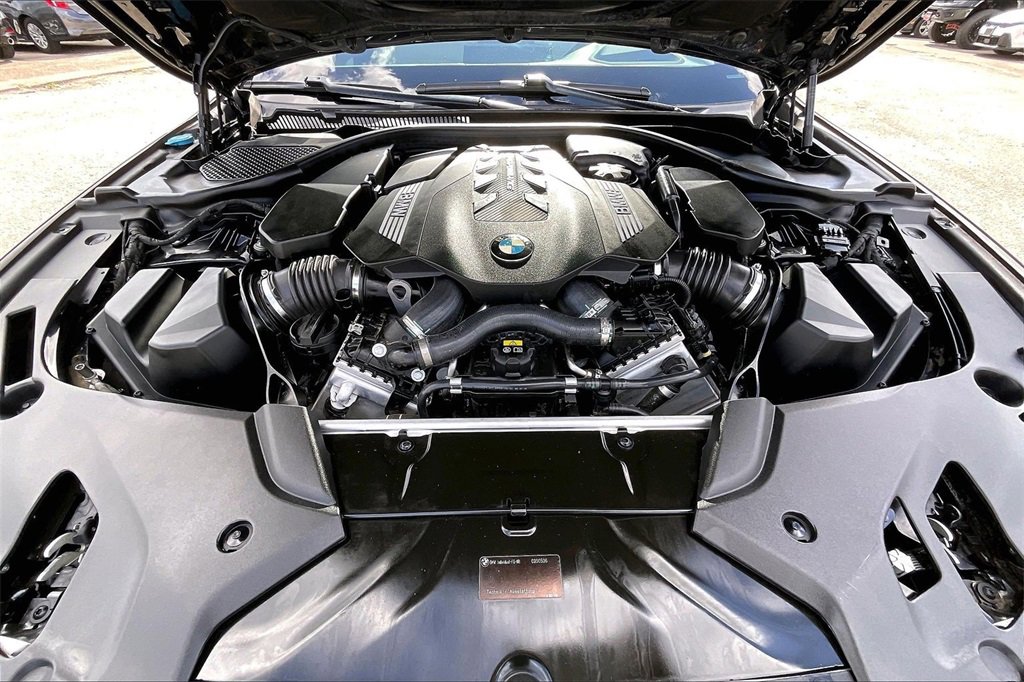 Used 2020 BMW M550i xDrive w/ Executive Package image 31