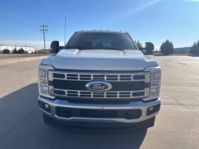 Used 2023 Ford F350 XLT w/ FX4 Off-Road Package image 2