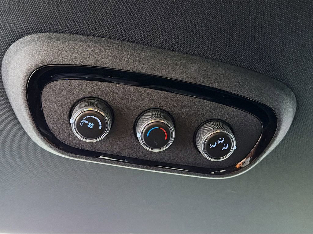 Used 2024 Dodge Durango GT image 28