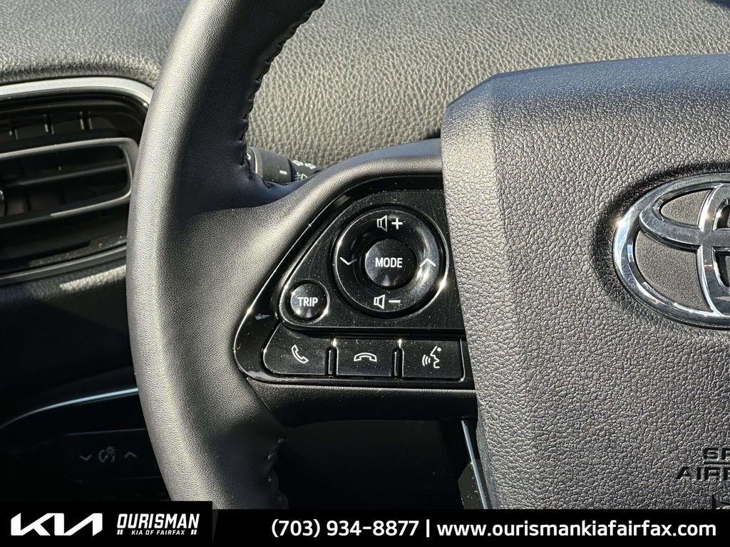 Used 2022 Toyota Prius XLE image 10