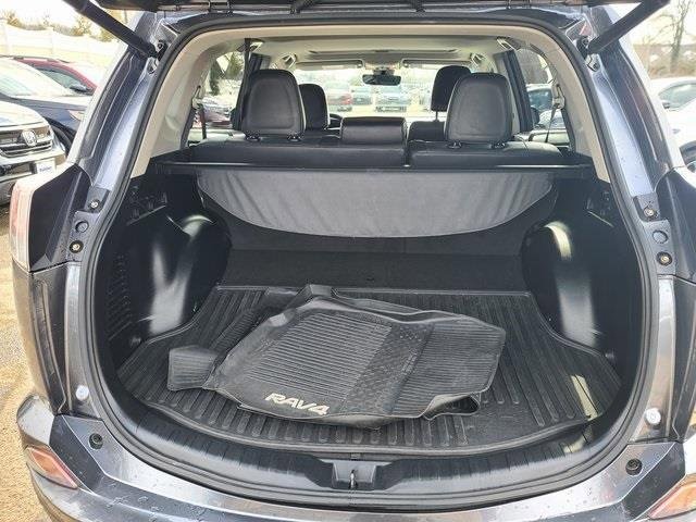 Used 2018 Toyota RAV4 Limited image 31
