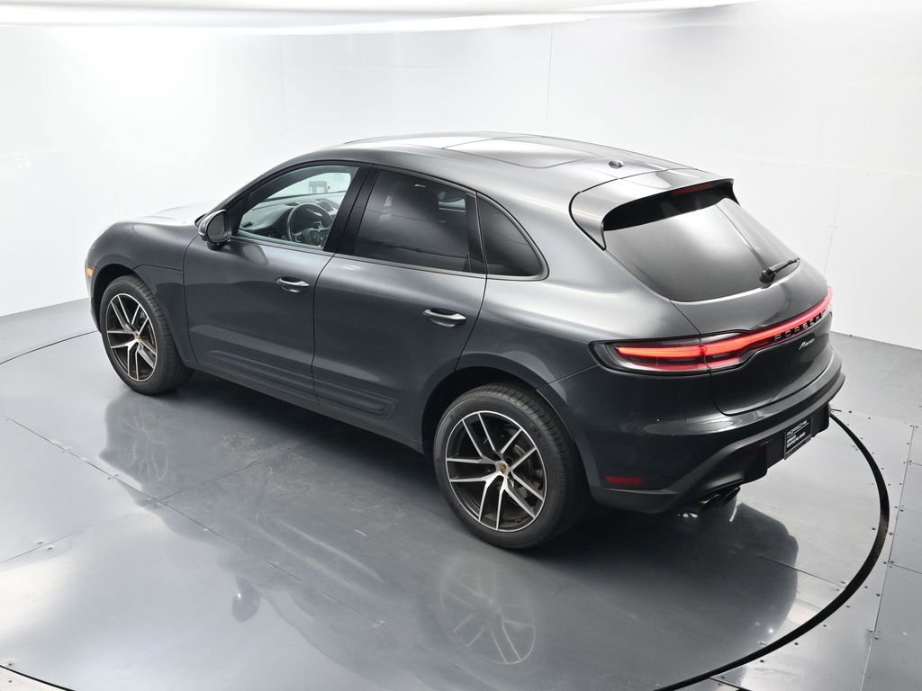 Certified 2023 Porsche Macan AWD/4WD image 33