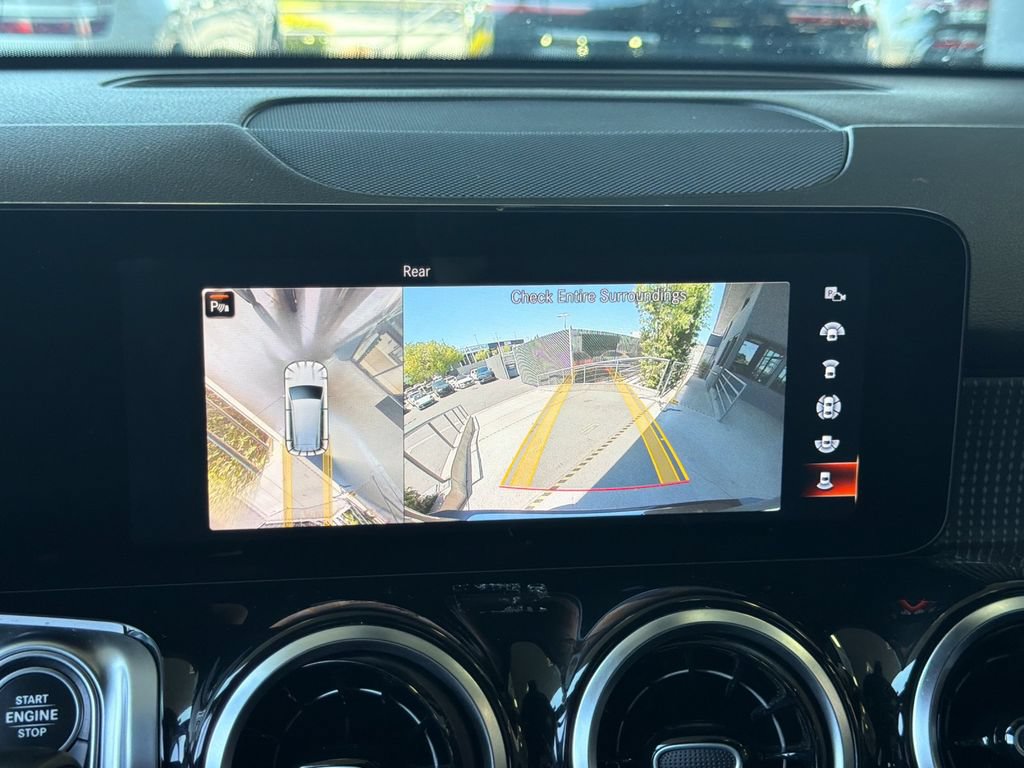 Used 2022 Mercedes-Benz GLB 250 image 19