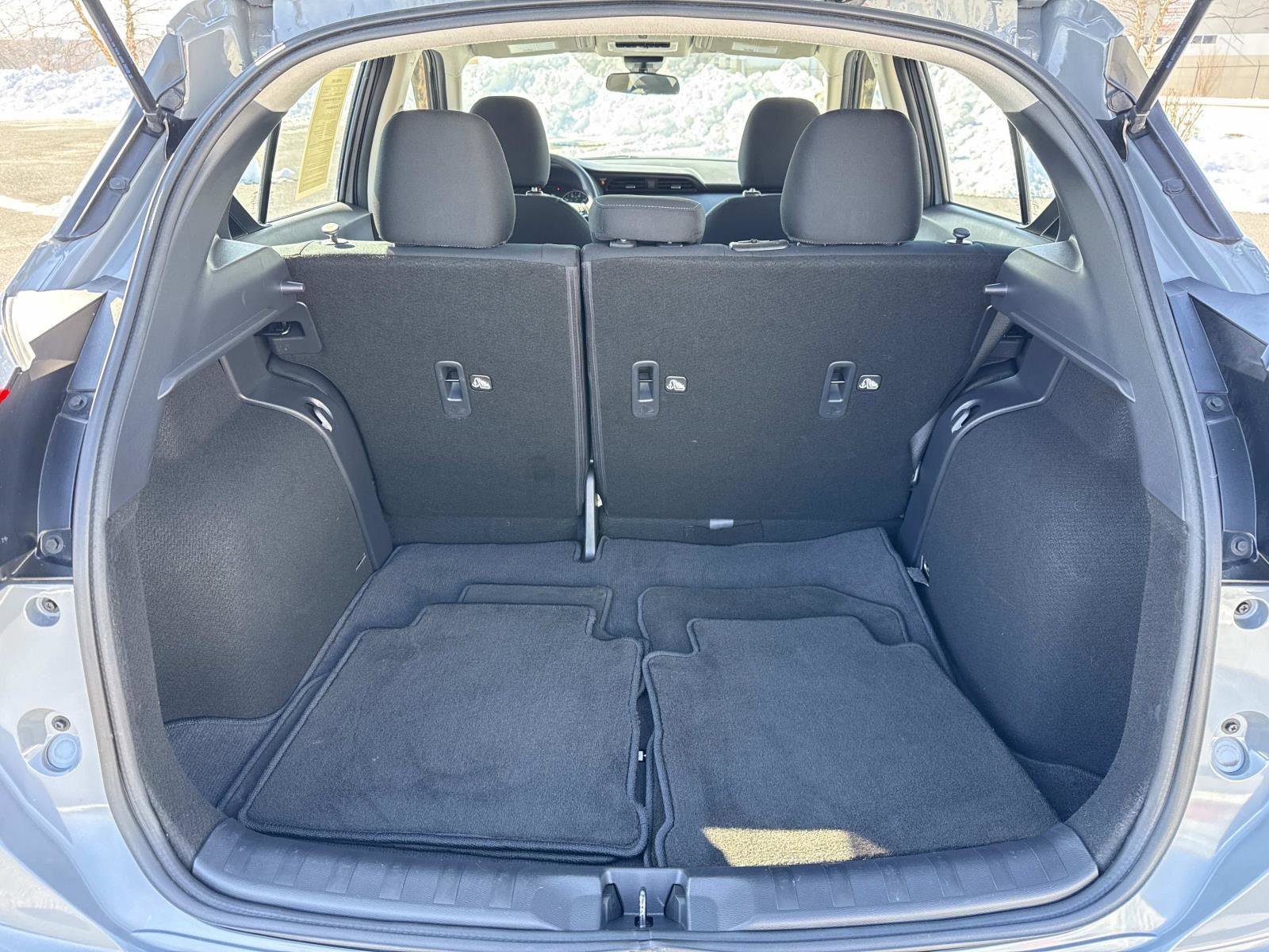 Used 2024 Nissan Kicks SV image 21