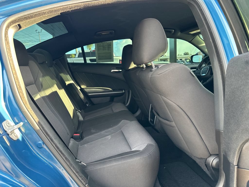 Used 2022 Dodge Charger SXT w/ Driver Convenience Group RWD image 15