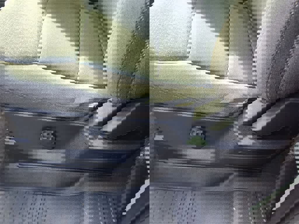 Used 2023 Ford F150 XLT w/ Trailer Tow Package image 12