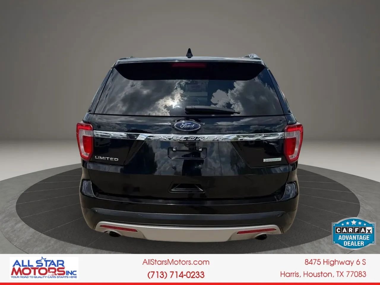 Used 2017 Ford Explorer Limited w/ Equipment Group 301A FWD image 11