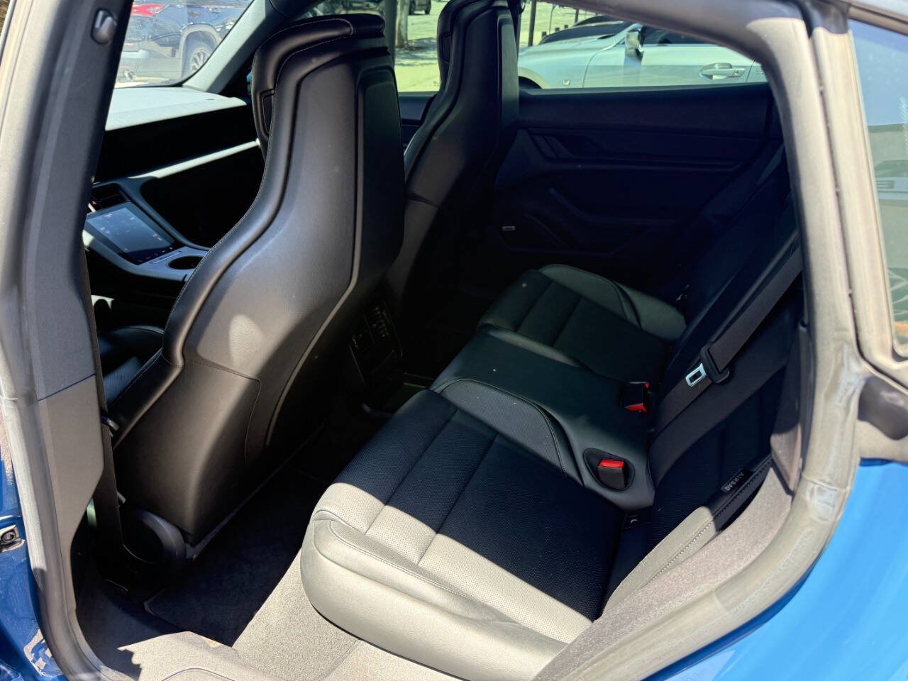 Used 2022 Porsche Taycan RWD image 36